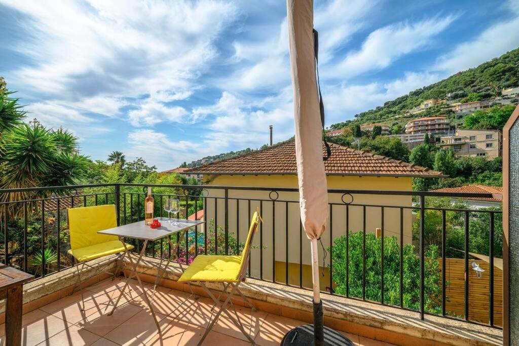 La Villa Julia - Calme - Spacieux - Parking Prive - Climatisation Menton Kültér fotó